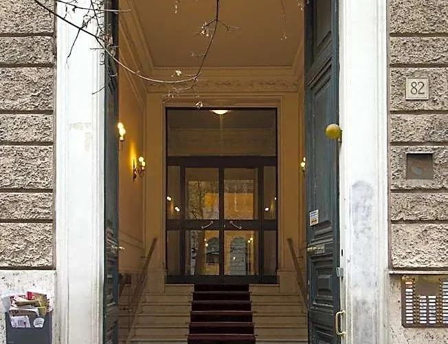 לינה וארוחת בוקר Art Atelier